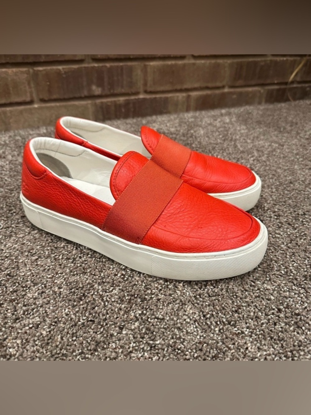 UGG Chayze Red Leather Platform Slip-On Sneaker Loafers Size 8.5